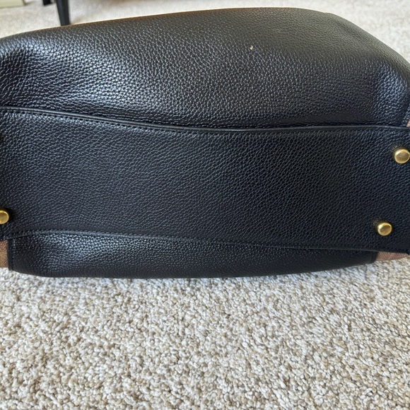 Coach large medium shoulder bag with three sections. - Picture 3 of 6